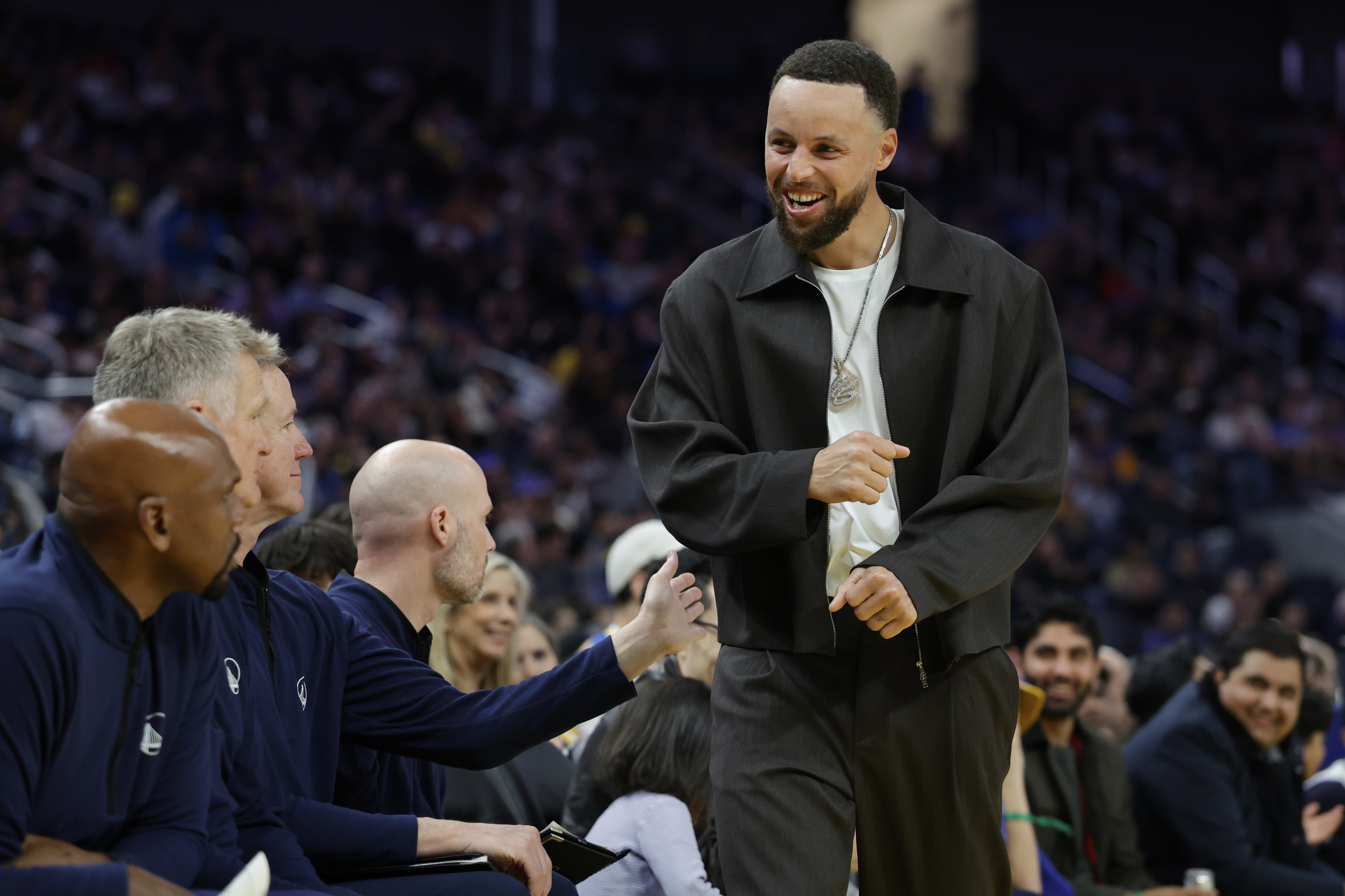 开云中国官网-10天后再复查！Slater：勇士几乎锁在附加赛区 不着急让库里复出